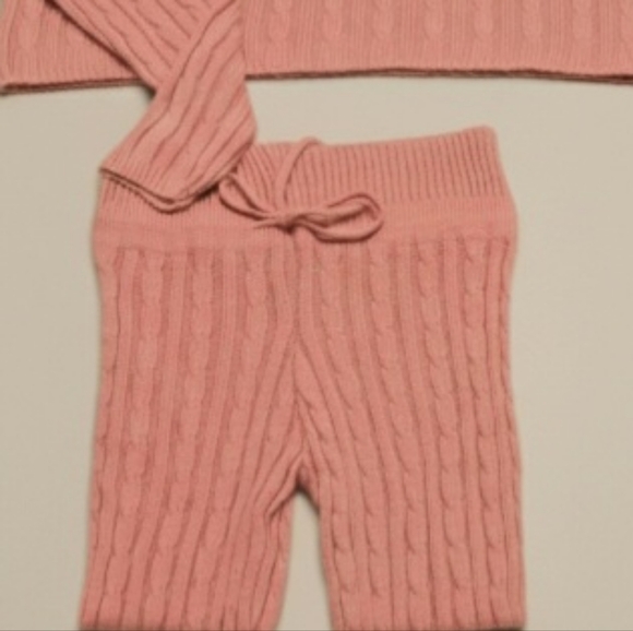 NWT, DUSTY, Stylish Pink Knit Sweater and Pants Set. Size: S - M. - Picture 5 of 6